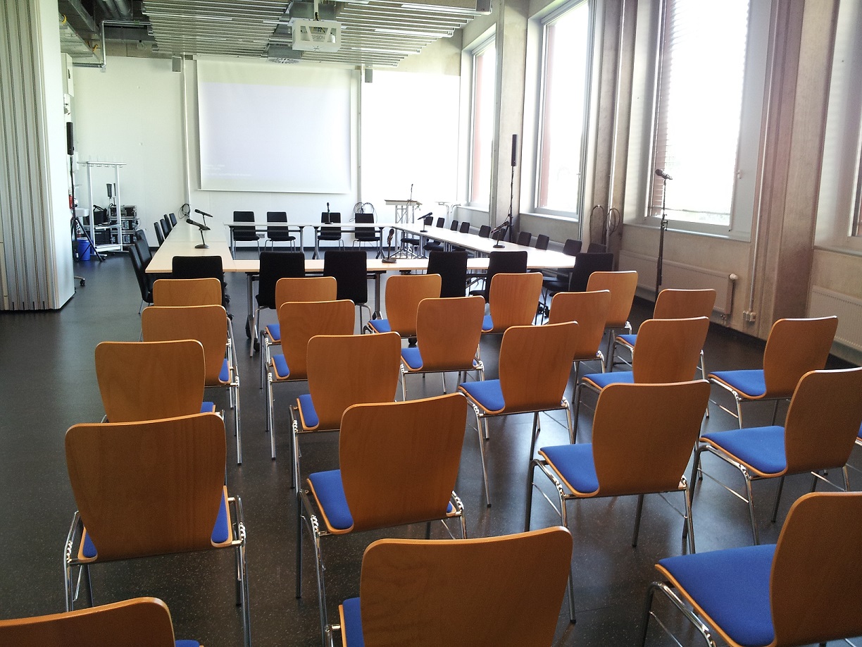 Seminarräume 18.1 und 18.2 mit Konferenzanlage