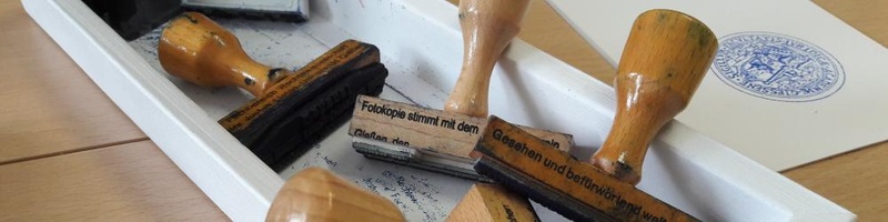 Slider: Verschiedene Stempel des Dekanats