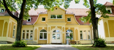 Gebäude Sommer