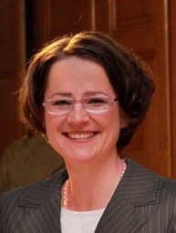 Dr. Evelyne Schmid