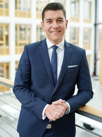 Dr. Michel Becker