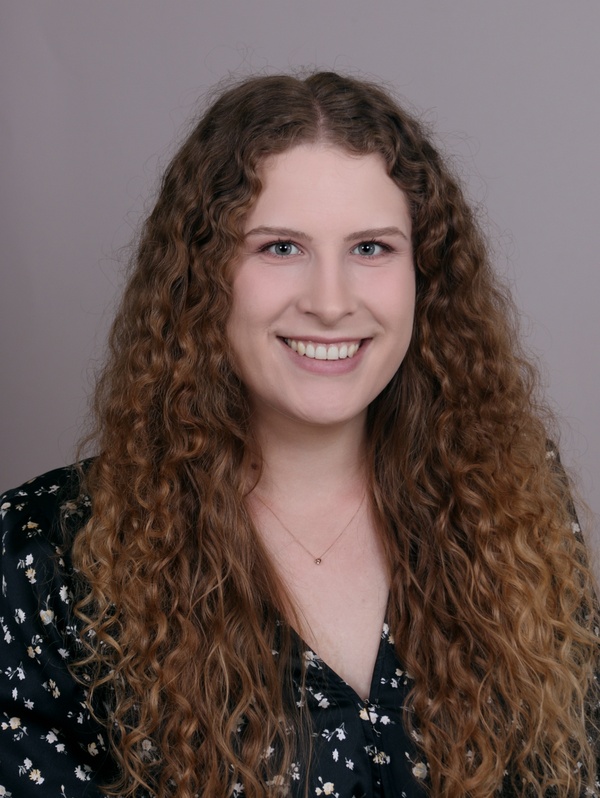 Sara Saubert 6108b.jpg