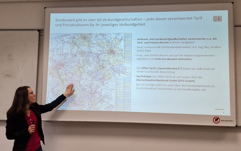 Heller_Saskia_Foto_Seminar.png