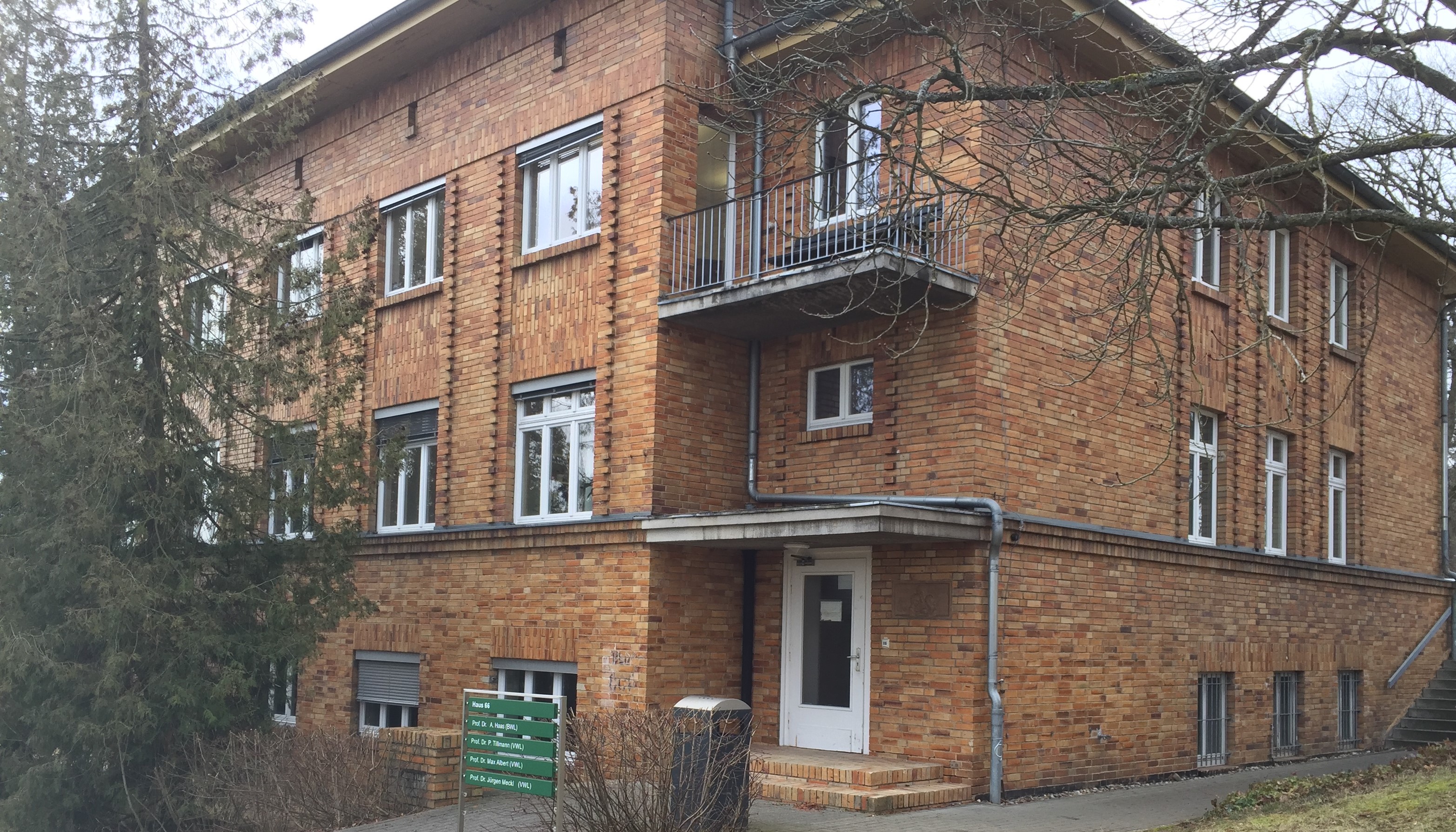 Frontansicht Licher Str 66