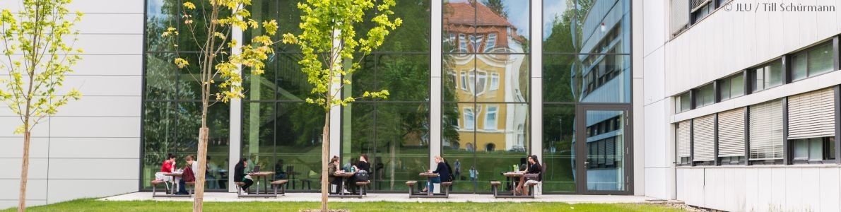 Hörsaalgebäude der Wirtschaftswissenschaften der JLU Gießen