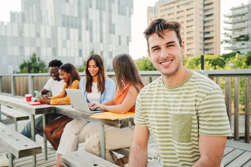 Studieren im Ausland (Colourbox #57368558, Foto: Jose Maria Calsina)