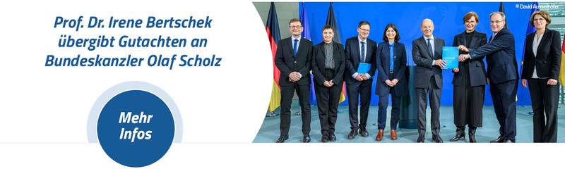 Startseite-News-2: Übergabe Gutachten von Prof. Bertschek an Kanzler Scholz, Foto: David Ausserhöfer