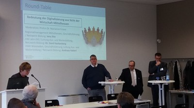 Round Table zur Bedeutung der Digitalisierung aus Sicht der Wirtschaft Mittelhessen:  Prof.in Dr. Marianne Friese, Jens Ihle, Dr. Gerd Hackenberg,  Andreas Haberl