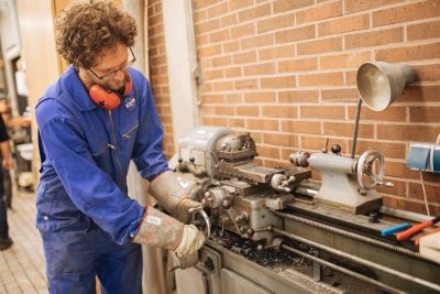 IfK Metallwerkstatt 07 400