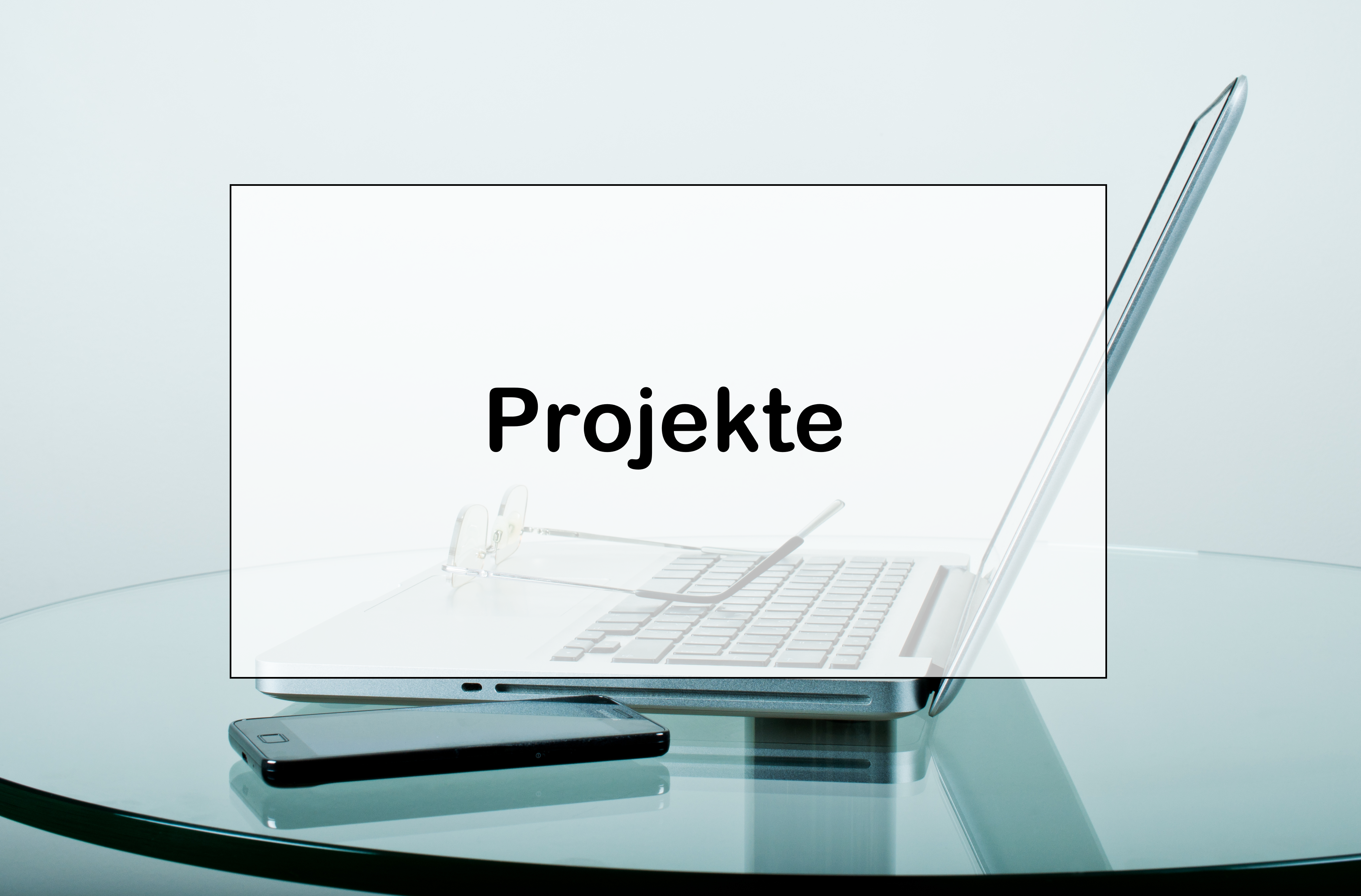COLOURBOX3268471 - Laptop - 2700 - Transparent - Text.png