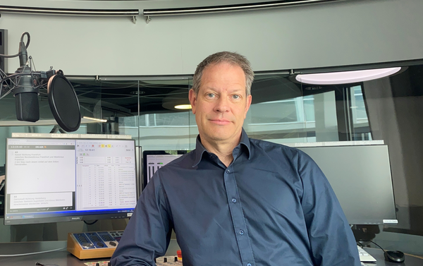 Bild zeigt ein Foto von unserem Lehrbeauftragten Volker Kinkel
