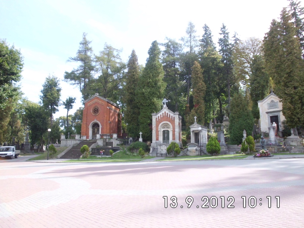Eingang zum Lytschakiwski-Friedhof