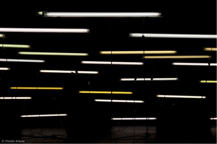 Neurosen des White Cubes. Teil Eins: Neonregister