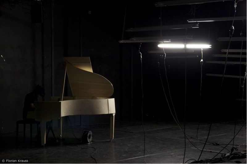 Neurosen des White Cubes. Teil Eins: Neonregister