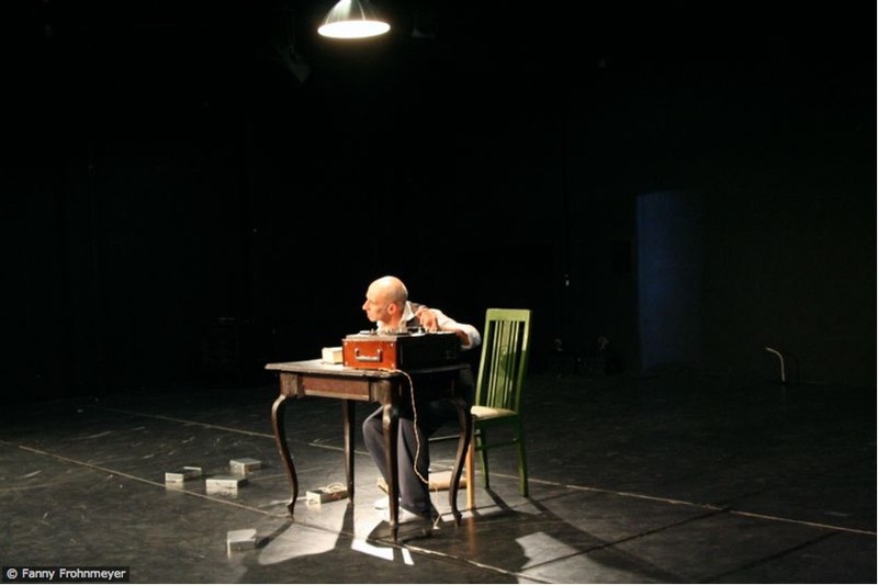 APPROPRIATION.PARASITEN.KRAPP'S LAST TAPE. (AT)