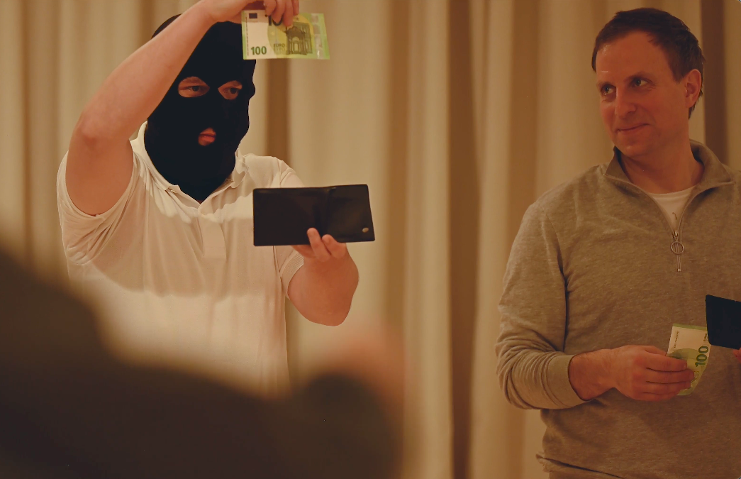 1_Psychoanalyse des Geldes_Deepfake Situations.png
