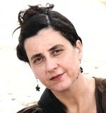 Schmuckgrafik: Porträt: Cláudia Maria Nogueira Brieger Nezis