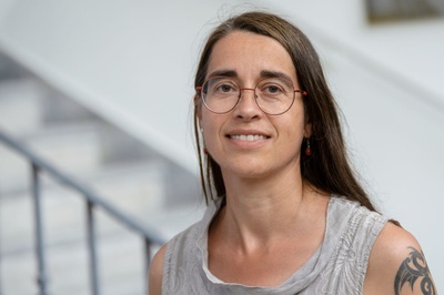 Schmuckgrafik: Porträt Frédérique Moureaux