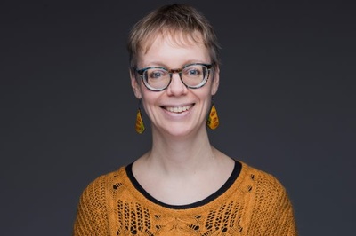 Schmuckgrafik: Porträt: PD Dr. Hanna Nohe