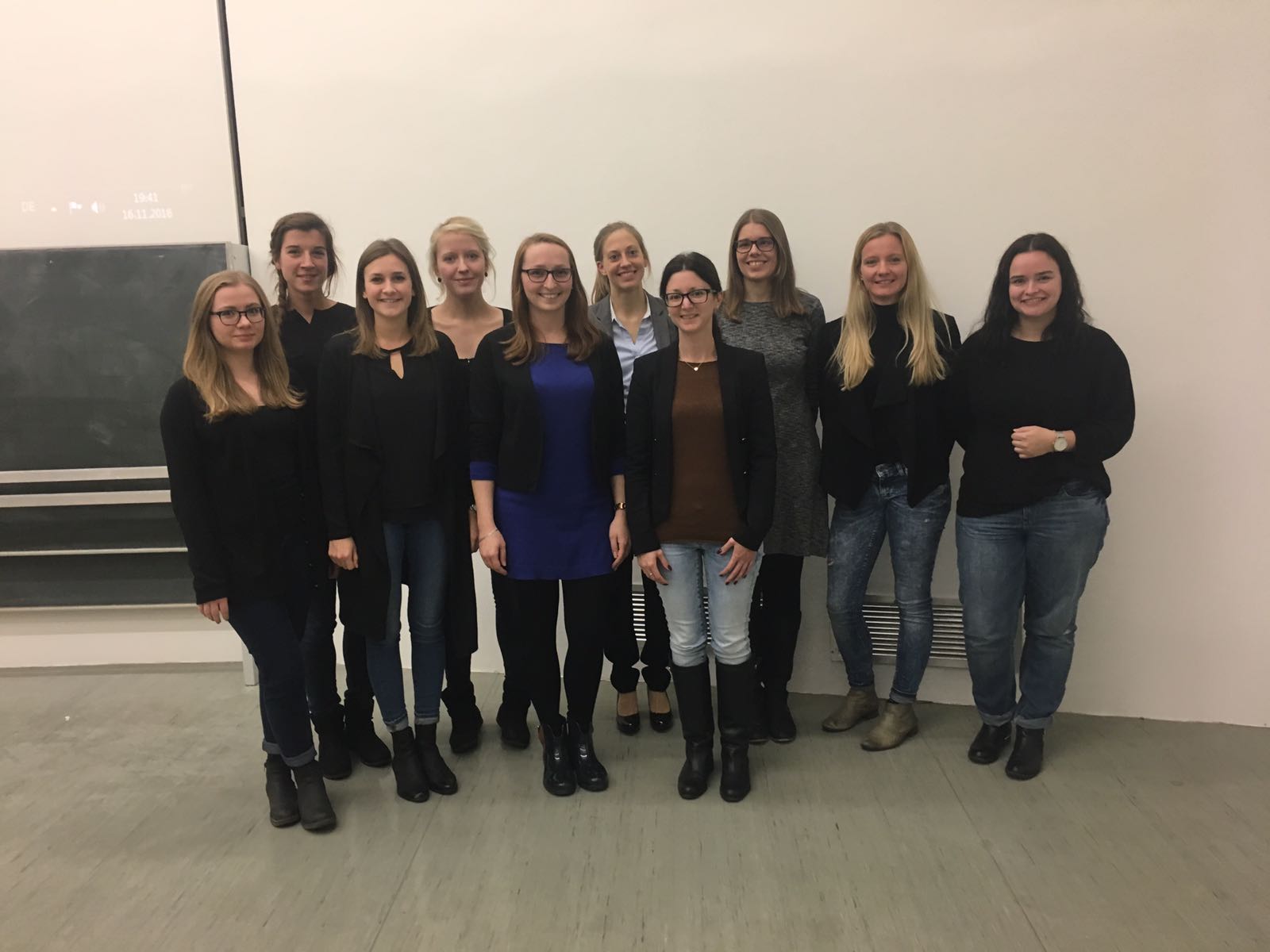 Absolventinnenvortrag Gruppenfoto