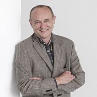 Prof. Dr. Dr. Jürgen Hennig, Studiendekan FB 06