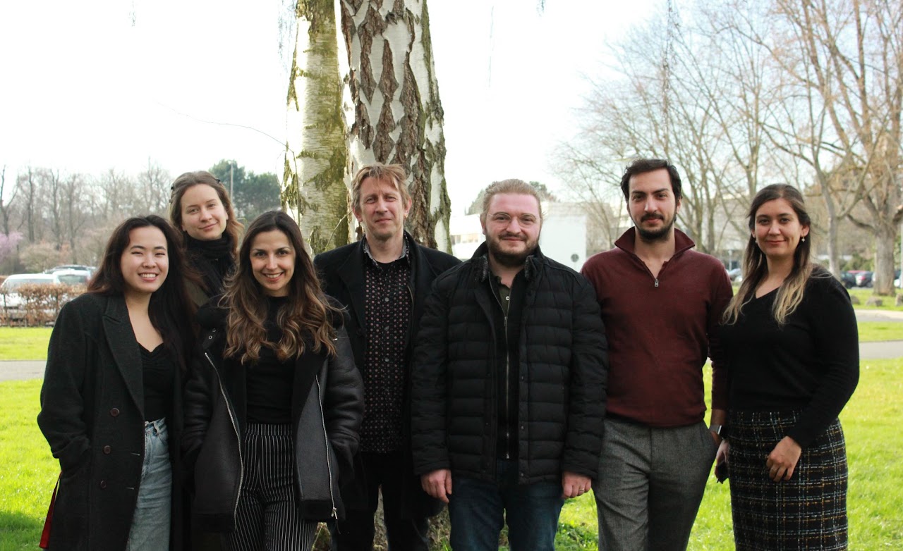 Labgrouppicture.JPG