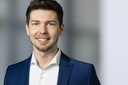 Dr. Valentin Emslander