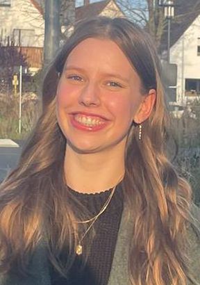 Schott_Sara.jpg