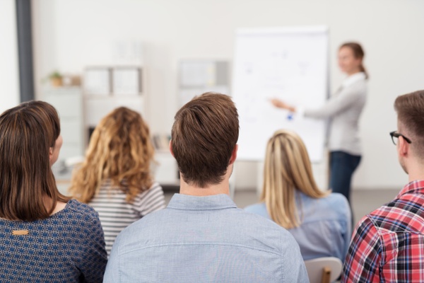 Theoretische Ausbildung