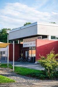 Institutsgebäude