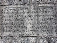 Stützmauer zwischen Achatius-Kapelle und Auenlehm