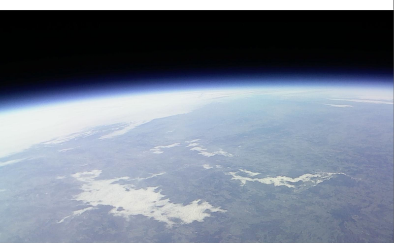 Foto aufgenommen von der Ballonkamera in einer Höhe von 36.6 km