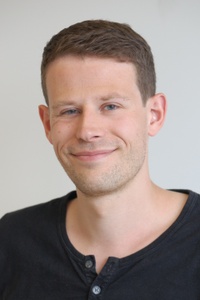 Kaupe, Julian