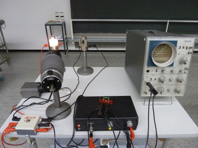 Kennlinien von Photozellen (Vakuum und Gasfüllung) 03