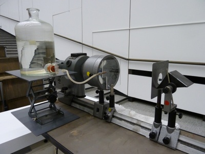 Überlagerung von Bewegungen (Schiefer Wurf mit Wasserstrahl) 01