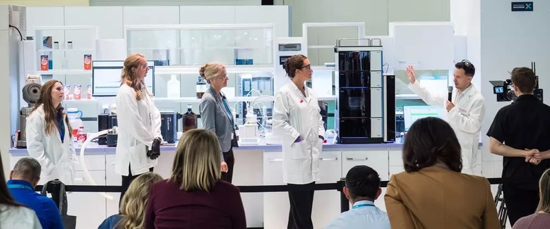 Live Lab Analytica USA.jpg
