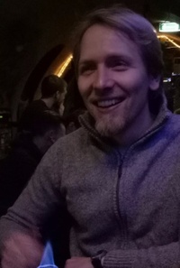 copy_of_Henrik.jpg