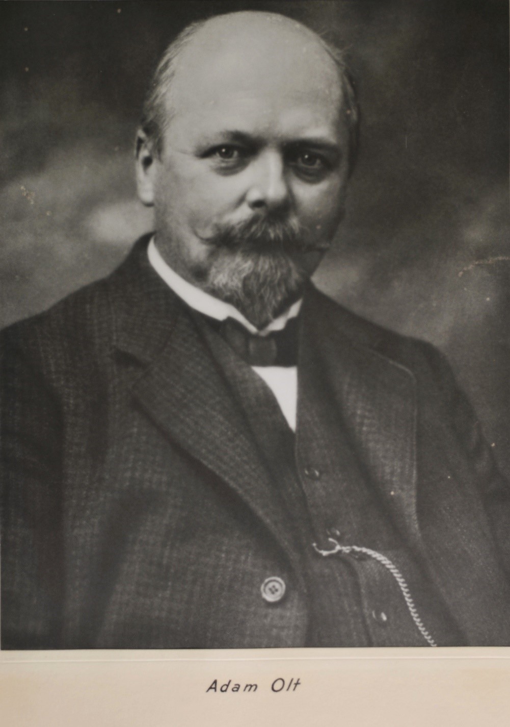 Olt_Adam_1934