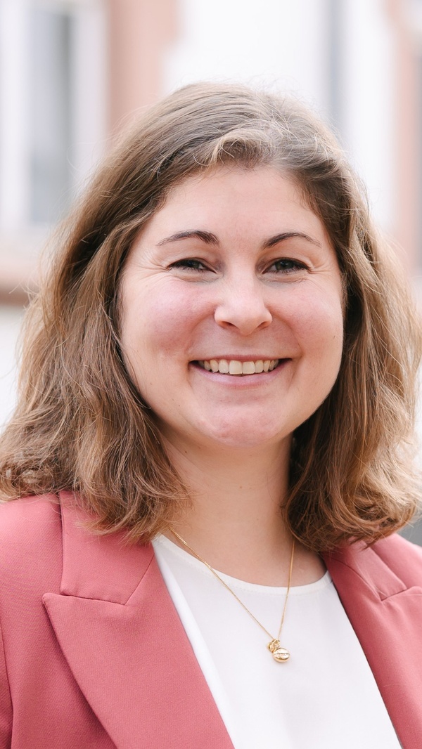 Burger-Schulz_AnnaLena_FotoKatrinaFriese_01.jpg Portrait