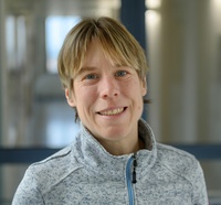 Natali Bauer2.jpg