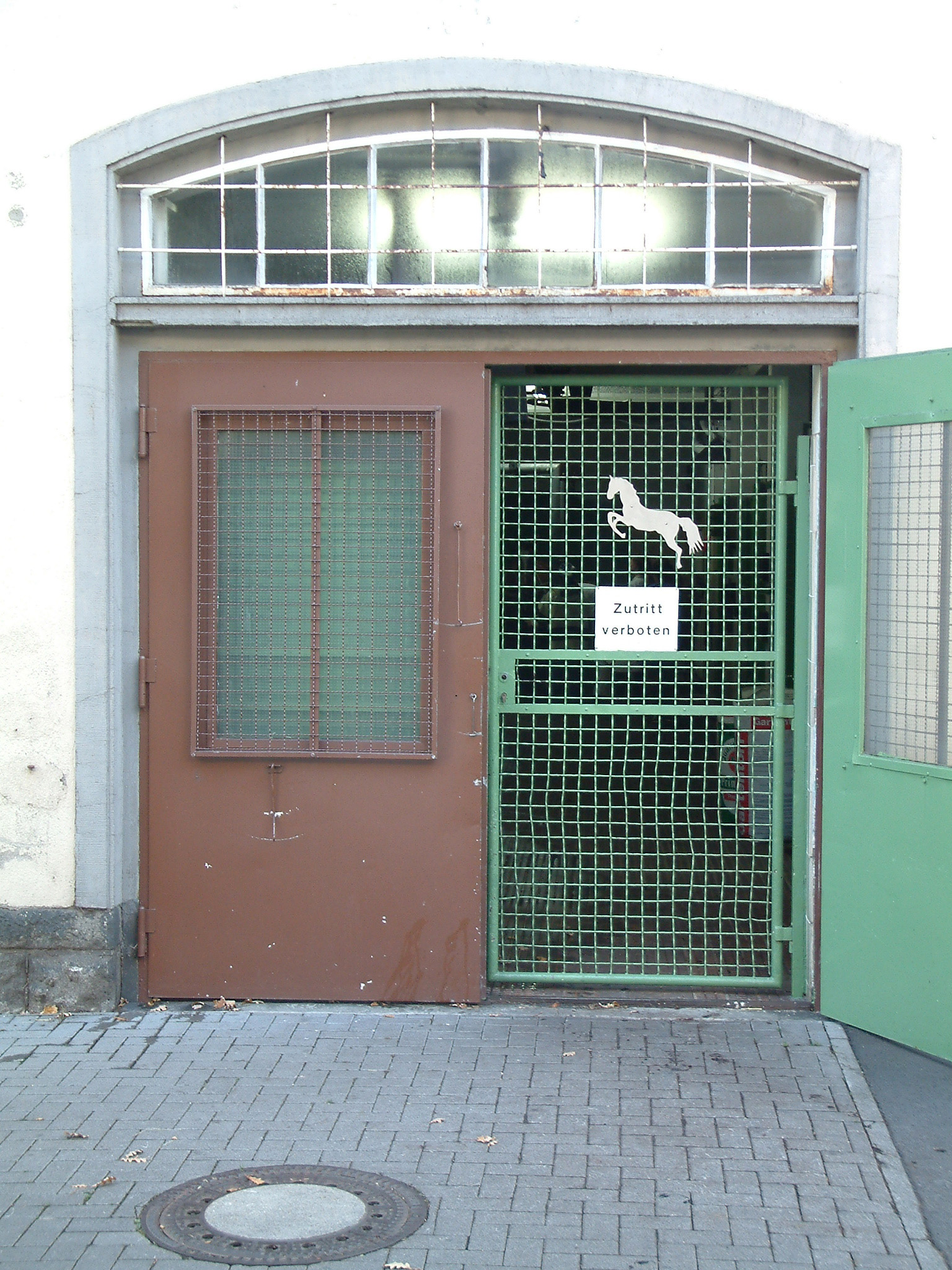 Eingang Altbau Pferdeklinik, Innere Medizin