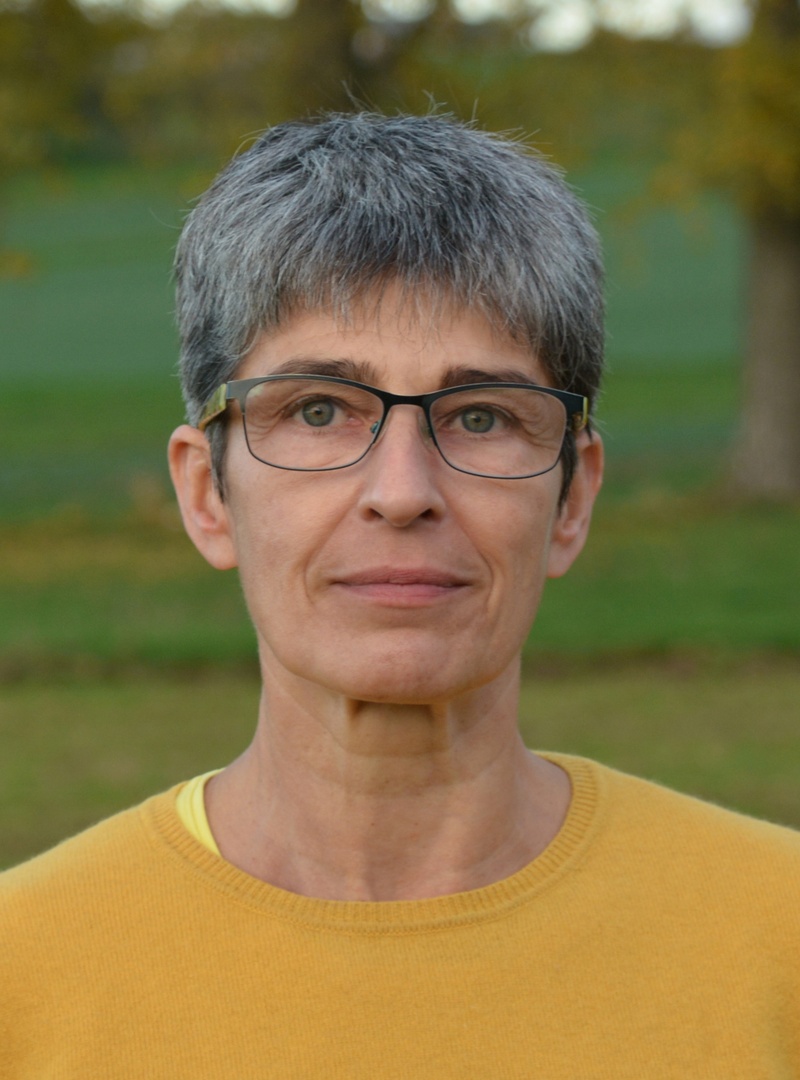 221026 Portrait Fey.jpg