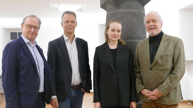 Preisverleihung - Würdigung für Forschungsarbeit