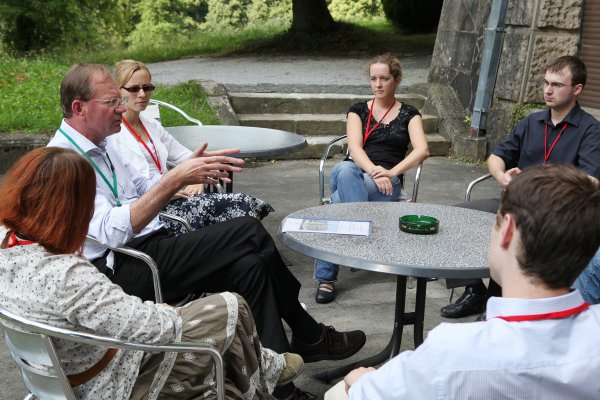 retreat09-10.jpg