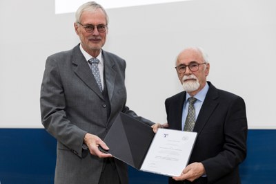 Verleihung der Ehrenmedaille