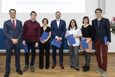 Überreichung der Promotionsurkunden