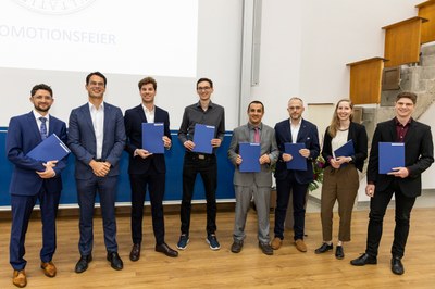 Überreichung der Promotionsurkunden