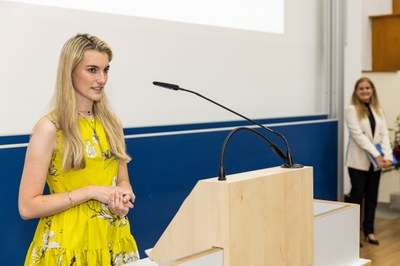Ansprache einer Promovierten, Dr. Elena Katharina Berg