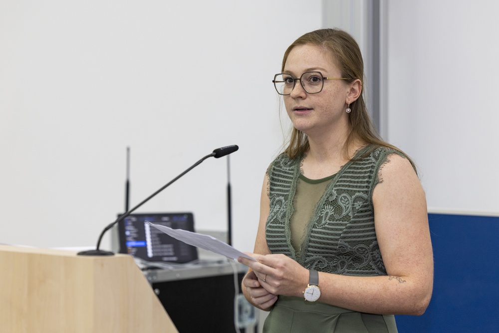 Ansprache einer Promovierten, Frau Dr. Sarah THIELEMEIER