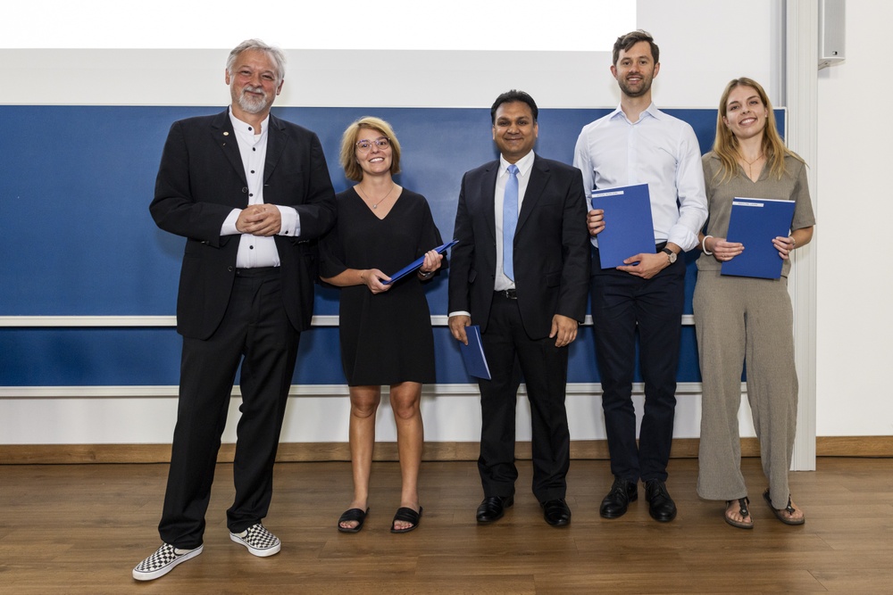 Überreichung der Promotionsurkunden
